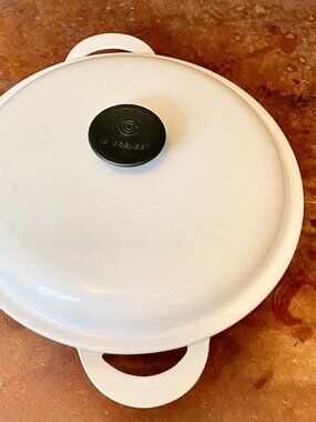 Le Creuset Signature Braiser #26 2.25 Qt Cotton White Dutch Oven Casserole